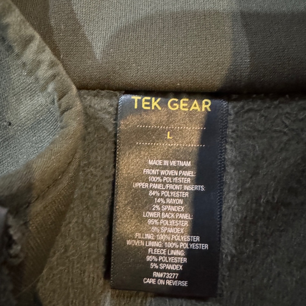 Women's Tek Gear Quilted Vest - Picture 2 of 4